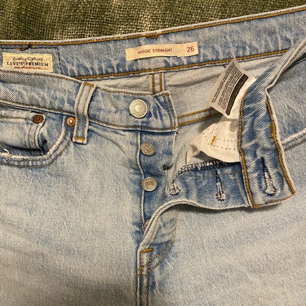Levi’s Wedgie Straight Jeans